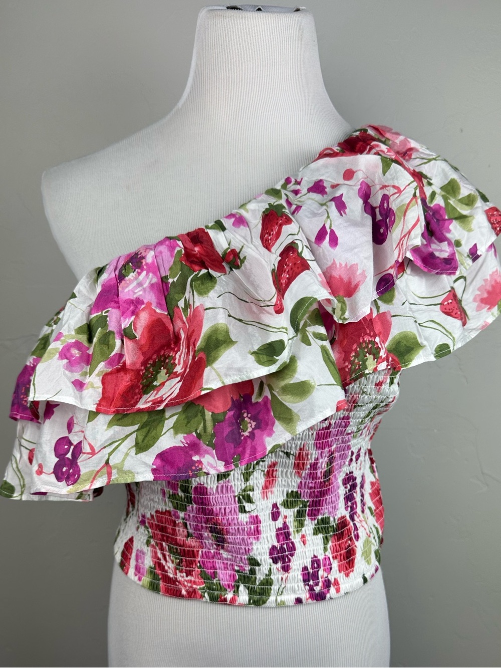 Abercrombie & Fitch NWT One Shoulder Floral Smocked Crop Top XL